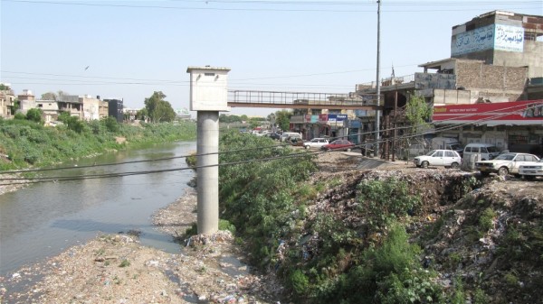 Photo: Umar Farooq/IRIN A water level gauge in the Gawalmandi neighbourhood, Rawalpindi