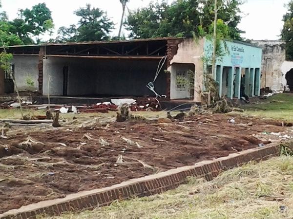 The "Napolo" aftermath as villagers in Mulanje call it when Tuchila river flooded after heavy rains. Photo: Agnes Mizere