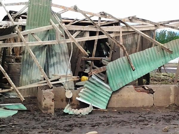 Samson Kakowa's only source of income a maize mill (chigayo) destroyed he told me. Pic by Agnes Mizere