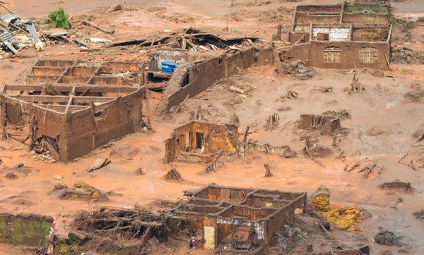 mining dam burst Bento Rodrigues
