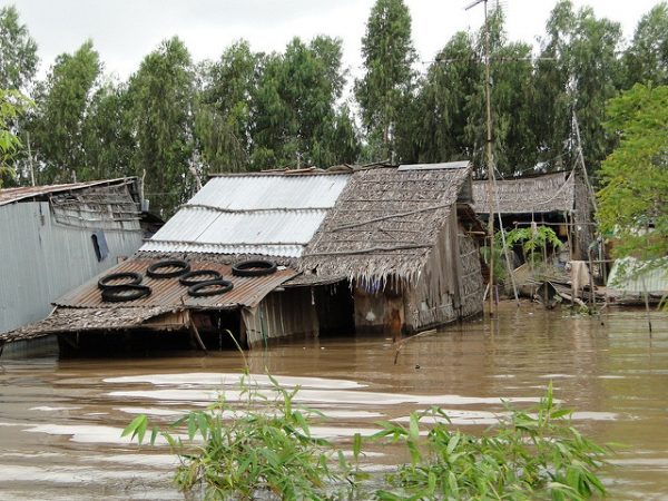Vietnam flooding 2011 Photo credit: Evangelos Petratos EU/ECHO