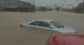 4,000 evacuated after floods in Taiwan