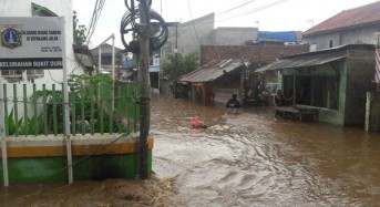 Indonesia – Floods and Landslides Leave 2 Dead, 1 Missing, Hundreds Evacuated