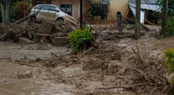 Indonesia – Cars Dragged Through Streets as Flash Floods Hit Central Aceh